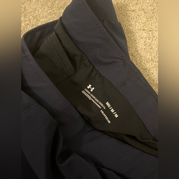 Black under armour running short women’s medium - Picture 3 of 3